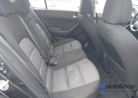 2016 Kia Forte Ex z USA, uszkodzony, nr VIN KNAFX5A8XG5492246